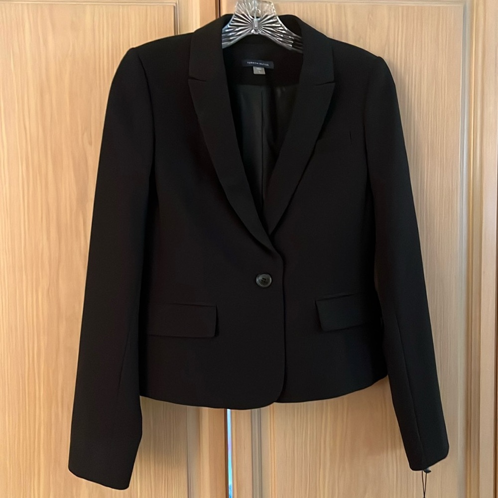 NWT Adorable Tommy Hilfiger one-button blazer!